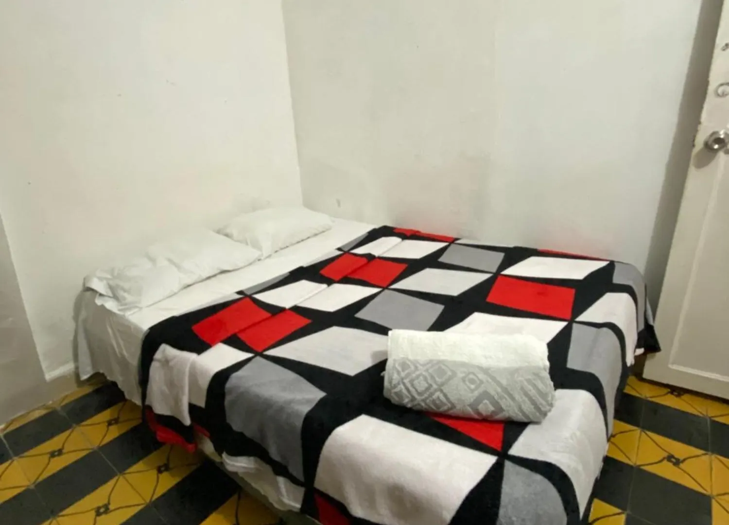 מלון Cartagena Hostal Familiar Caribbean Blue בית הארחה