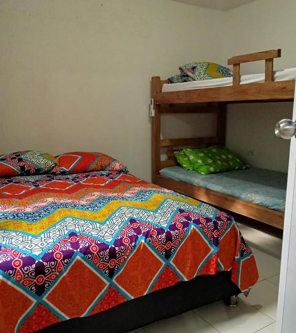 בית הארחה מלון Cartagena Hostal Familiar Caribbean Blue
