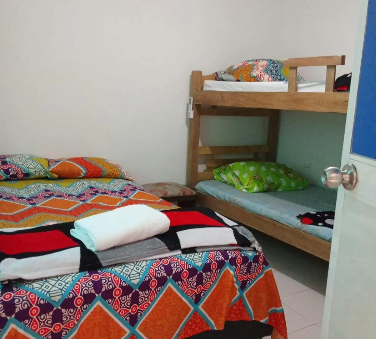 מלון Cartagena Hostal Familiar Caribbean Blue